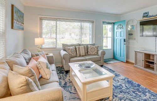 Lovely St Pete Beach Cottage, Walk to Beach and Town - Foto 4