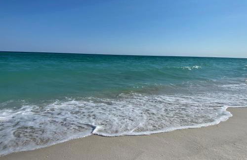 Pensacola Beach Gulf-Front 2BR Condo with Pool & Hot Tub - Photo 27