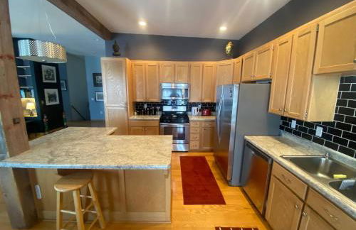 Suite A 2 BR w/ Bridge St. view - Foto 25