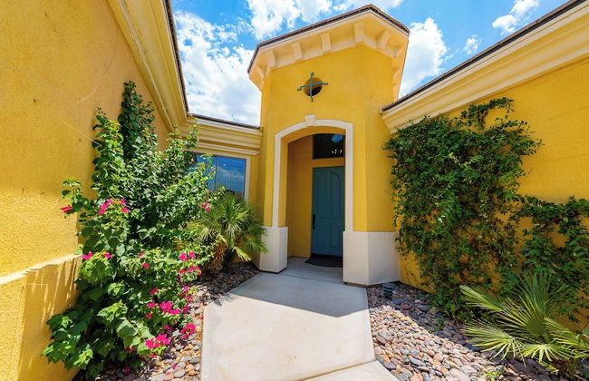 Luxurious 5BR Resort Style Home w/ Pool & Spa - Foto 39