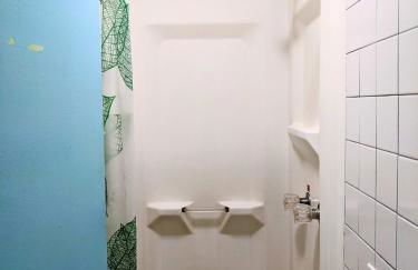 Chelsea Studio-Shared Bathroom with Kitchen Twin Bunk Bed - Foto 16