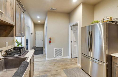 Large Patio and Grill! Group Stay in Midland - Foto 6