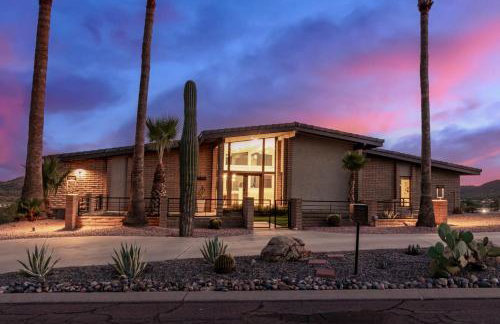 3BR Retreat with Heated Pool, BBQ and Mountain Views - Foto 66