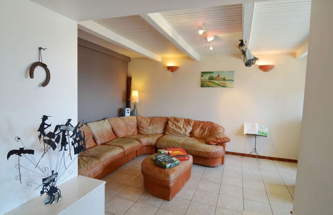 Modern Farmhouse in Chassepierre With Terrace - Photo 20