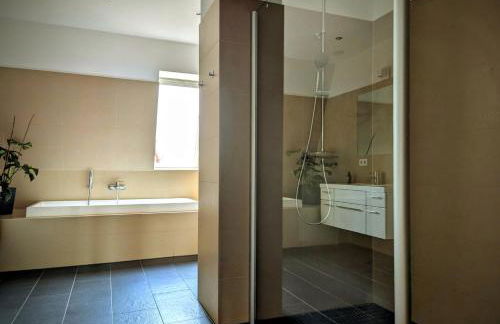 Exklusive Familienoase mit Dachterrasse und Sauna - Foto 11