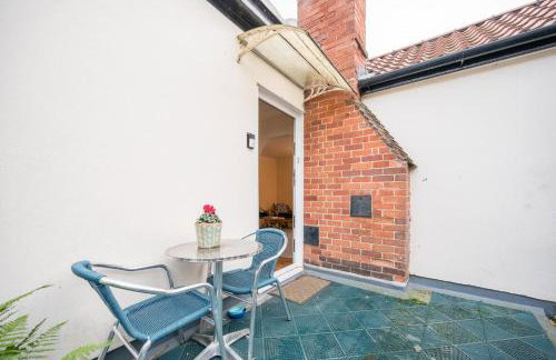 Flat Two, High Street, Saxmundham - Foto 26