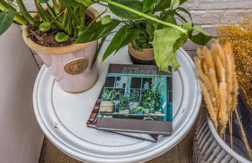 Delightful 2 Bed House a Stones Throw From Beach - Pass the Keys - Photo 22