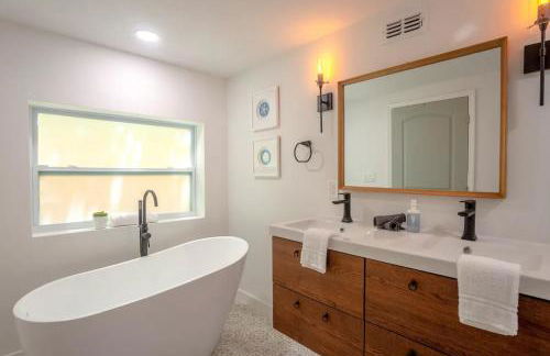 Casablanca in The Hghts-Hot Tub Bikes Chill Vibes - Foto 51