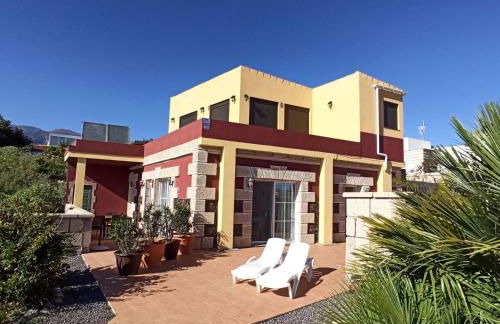 Finca Aurora quiet holiday flat with pool and great mountain and sea views - Foto 1