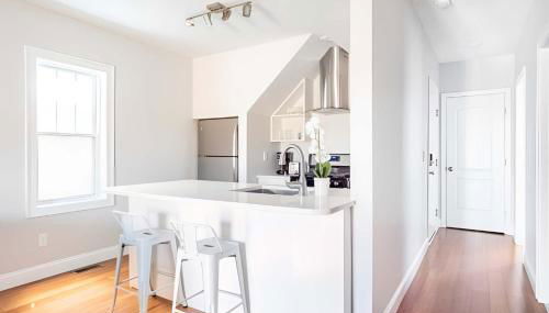 Jennifer's Chic Modern 1st Floor Apt Private Patio - Foto 1