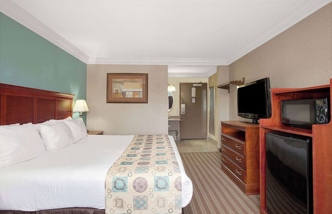 Ramada by Wyndham Houston Intercontinental Airport South - Foto 9