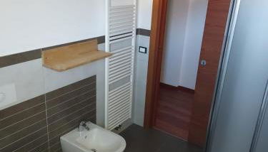 Camere per Olimpiadi di Cortina 2026 - Foto 4, Shower