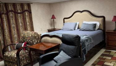 West Linn Relaxing Entire Home WiFi TV Yard BBQ Eateries - Foto 2