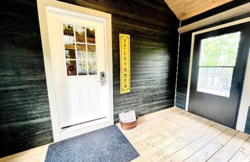 Outstanding Retreat with Dock, Game Space and Lake Views in Wisconsin - Foto 65