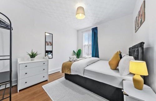 Citylink Spacious 5-Bedroom House,Wi-Fi,Easy Access to Excel and Central London - Foto 38