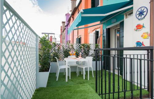 Tiffany Home - Photo 8