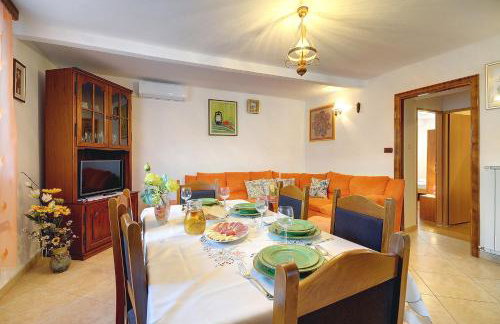 Oberhalb des Limfjords liegt diese Ferienwohnung mit Pool, Terrrasse und Grillplatz - Foto 6