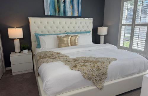 Near Disney, Private South Facing Pool, Star Wars Arcade Theater, 3 King Beds - Photo 36