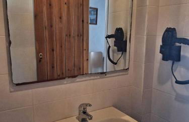 Karnagio - Traditional Seafront House - Foto 16