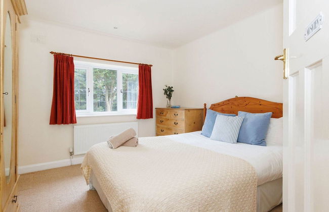 Charming Beach Getaway - Spacious 4BR Sunny Garden - Foto 25