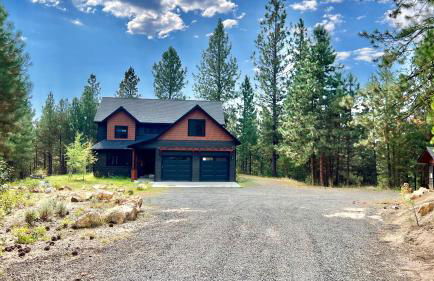 Camp 95 - Stunning Mountain Home - 4.5 Acres - Views - Hot Tub - Pet friendly - Private - Photo 47