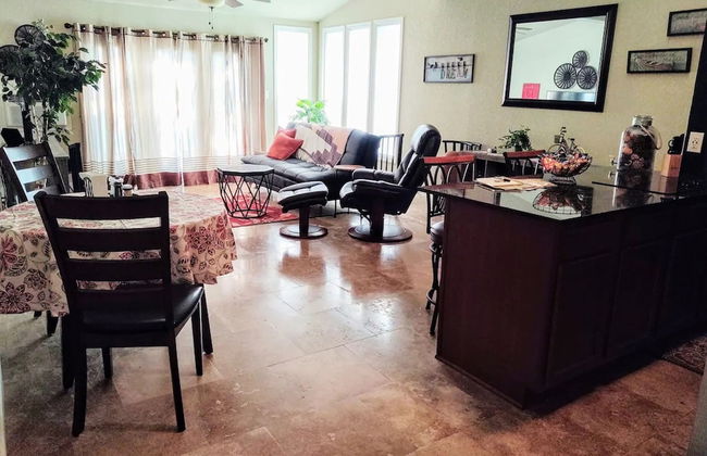 Spacious Lakeside Country Getaway - Foto 6