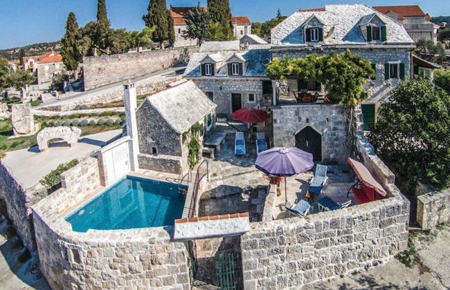 Mari 1 - With Pool - H - Photo 35