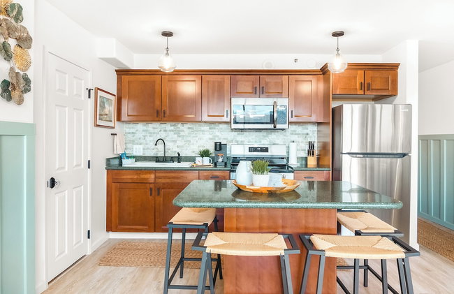 Mountain View Condo with King or Queen Bed and Parking - Photo 101