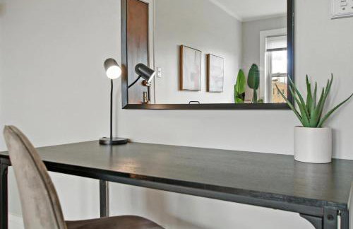 Vibrant 1BR Apartment close to Dining - Cullom B3 - Photo 4