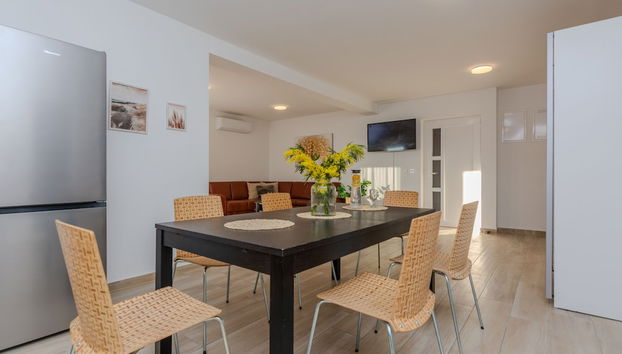 Apartment Ivic - Foto 5, Servicio de comidas en la habitación