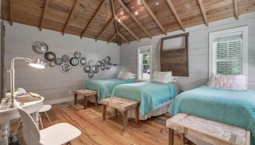 Clover Haus 2 Blks to Main St With Pool and Spa! - Foto 2