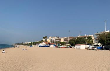 Apartamento en 1ª línea con vistas al mar cerca de Barcelona - Photo 21