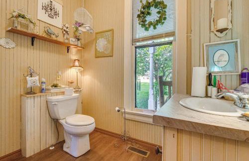 Creekfront Yellville Manor with Parlors and Fire Pit! - Foto 12