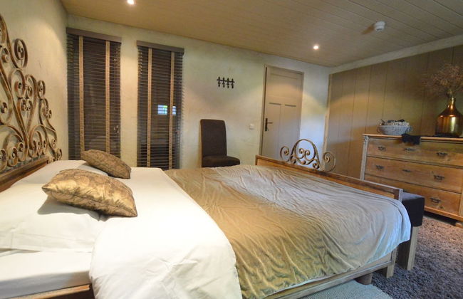 Grand Holiday Home in Alphen with Sauna & Hot Tub - Foto 3