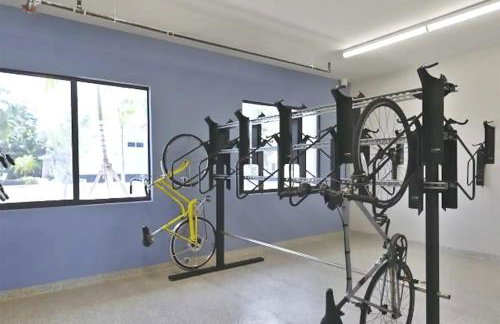 Lux property great for 1 to 8 Guests-family trip ,5Beds 2Rooms Staycation with Gym and EV, proximity to Downtown and Beaches - Foto 67