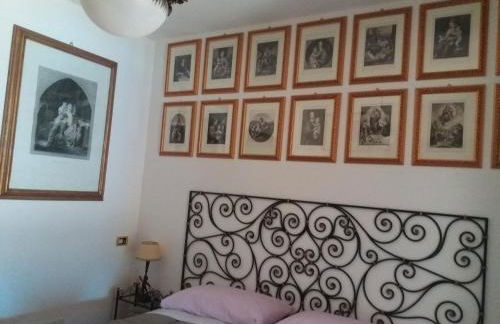 Casa Intignano - Camera con bagno e portico vista lago - Foto 29