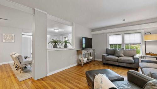 Post & Beam - SHARED 4 Bedroom 1 Bath Home On Pond - Shared 4 Bedrooms Available - Foto 2