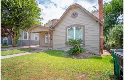 Large 3br/2ba Family Home W/patio Near Downtown! - Foto 4