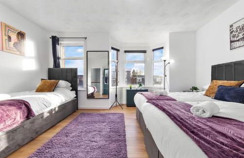 Spacious 3 beds home Close to Southampton GENERAL HOSPITAL - sleep 9 - Free Parking - Pool table - 2 Large TVs - Foto 50