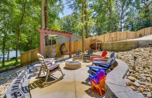 Lakefront Fair Play Vacation Rental, Pets Welcome! - Foto 1