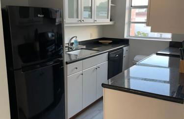 TROPICAL HAVEN POOL & 2BLOCKS TO BEACh - Foto 21