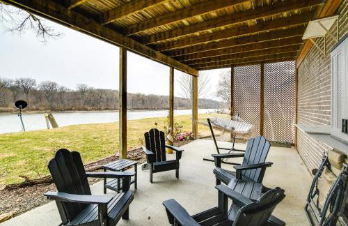 6 Mi to Dtwn Pella Riverfront Cabin with Game Room! - Foto 3