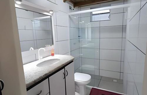 Casa Perto das melhores praias Florianópolis, 8 pessoas, ar condicionado, tv, wifi, cozinha completa, lavanderia, - Foto 67