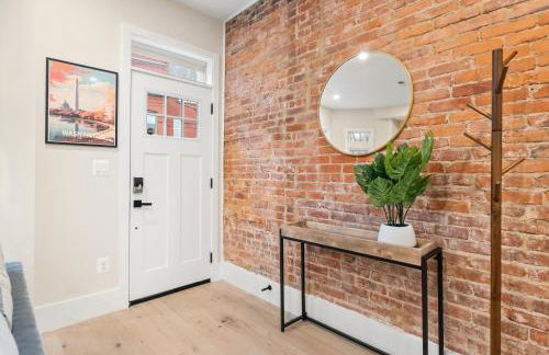 5-Bedroom Home with 2 Kitchens & Rooftop Deck, U Street and Shaw - Foto 51