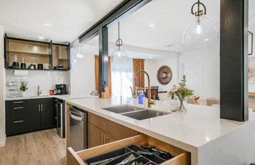 Oak Forest Retreat Sleeps 13 Near Heights - Foto 34