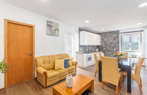 Casa das Dognas with Private Pool & Garden - Castelo de Paiva, by Hopstays - Foto 7