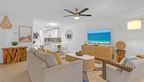 Boca Waterfront • Watch the Boats • Pool & Gym - Foto 1