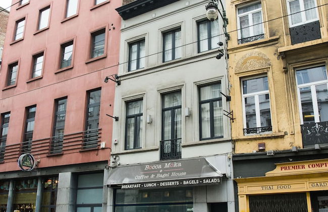 Charming Triplex Near Avenue Louise - Photo 39