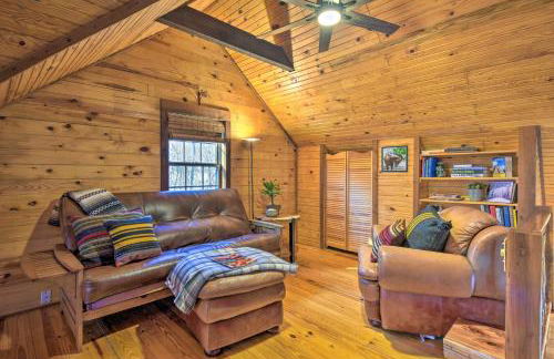 Luxe Cabin with Hot Tub on 5 Acres in Pearcy! - Foto 12