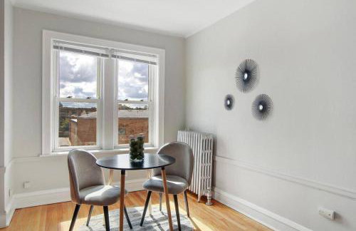 Vibrant 1BR Apartment close to Dining - Cullom B3 - Photo 6